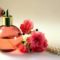Five Reasons to Buy Perfumes Online